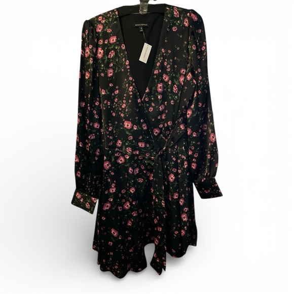 Floral Puff-Sleeve Wrap Dress | Banana Republic - Picture 7 of 7